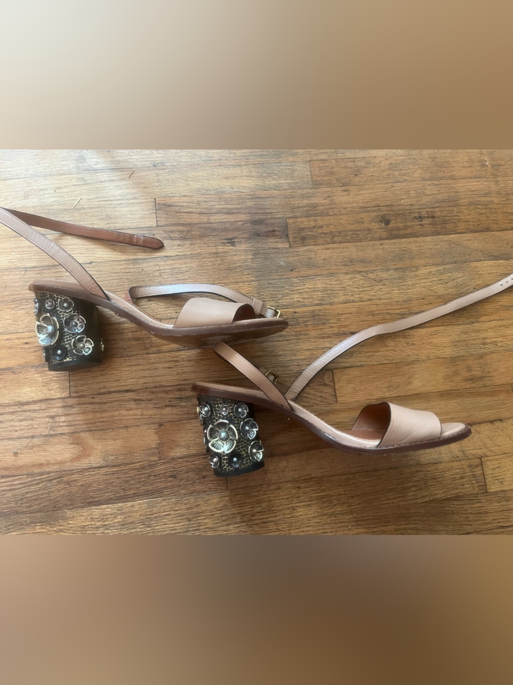 Coach Tea Rose T-Strap Sandal in Nude size 10 - Picture 2 of 10